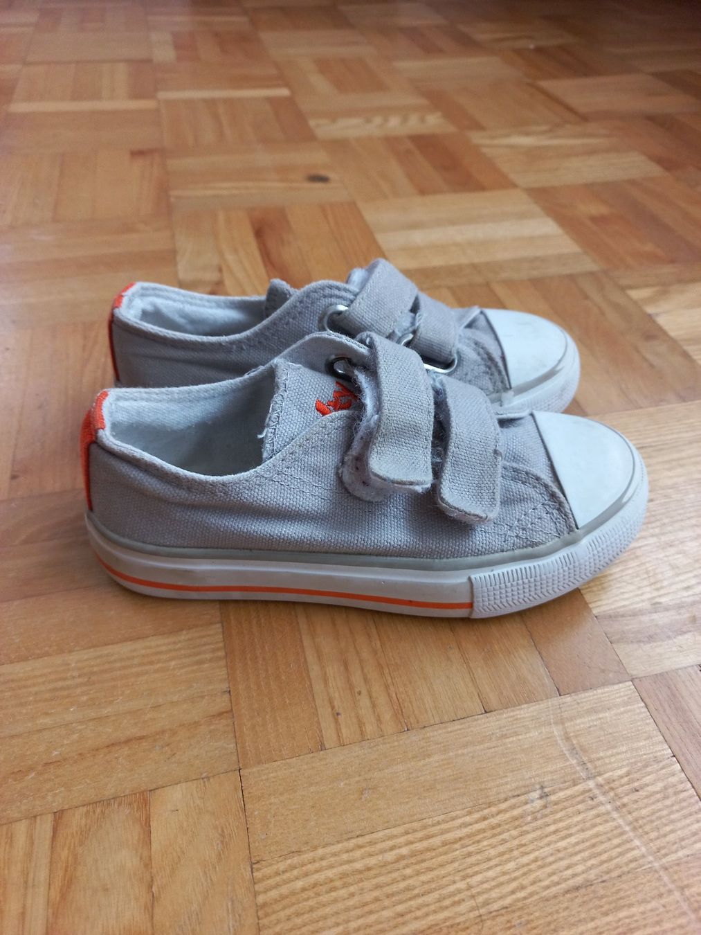 Scarpe da uomo: Stoffschuhe gr.27 – Usato da Bachenbülach venduto da enigmatic