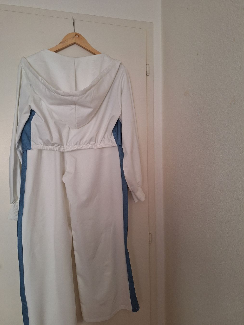 Completi & Tailleur: Ensemble veste avec pantalon. – Nuovo (secondo la descrizione) da Fribourg venduto da car_6vvs 1