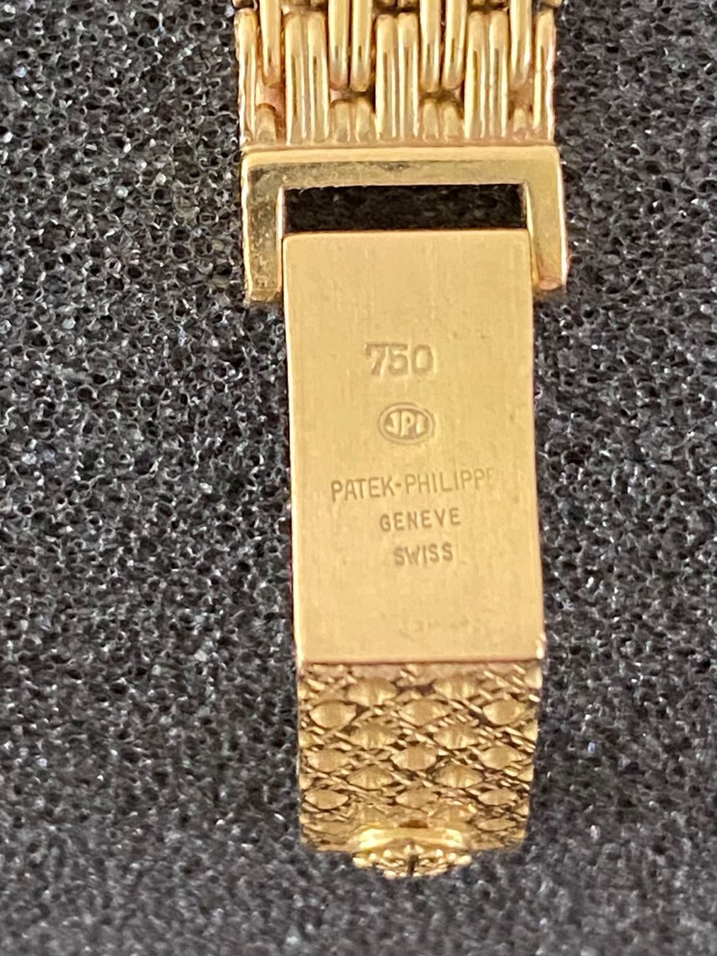 Patek Philippe Uhren: Patek Philippe Ellipse mit Diamanten – Gebraucht aus Sugiez von Made20 2