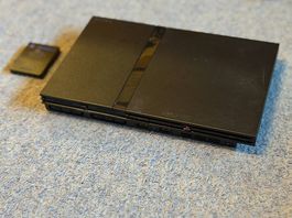 Playstation 2 slim inkl. Controller, Spiele, etc