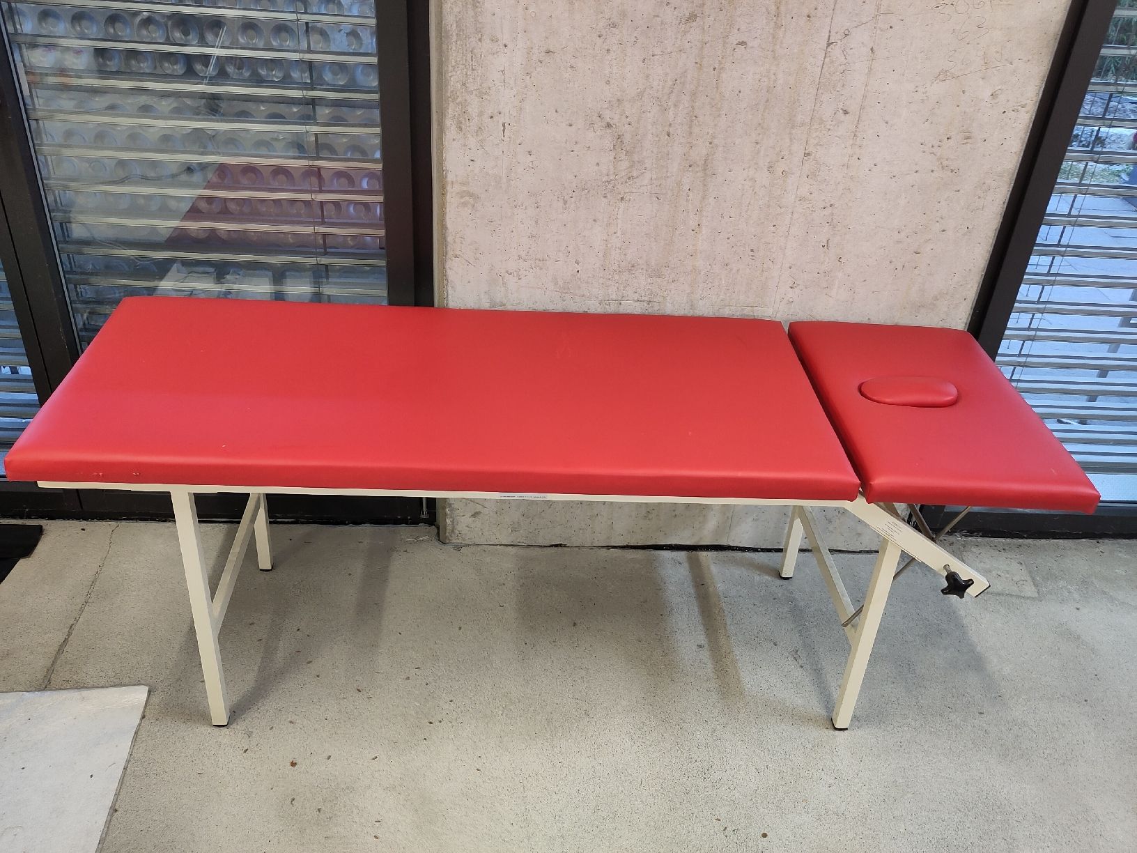 Chaises longues: Massageliege – D'occasion à Rüttenen par Mabala 1