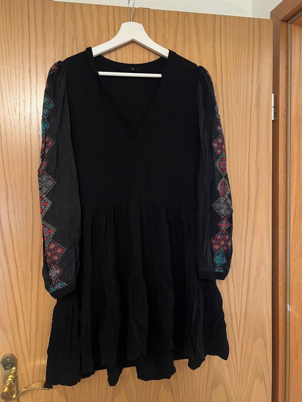 Vestiti: Desigual Kleid gemusterte Ärmel – Usato da Egg b. Zürich venduto da Brocki_Insel_Egg