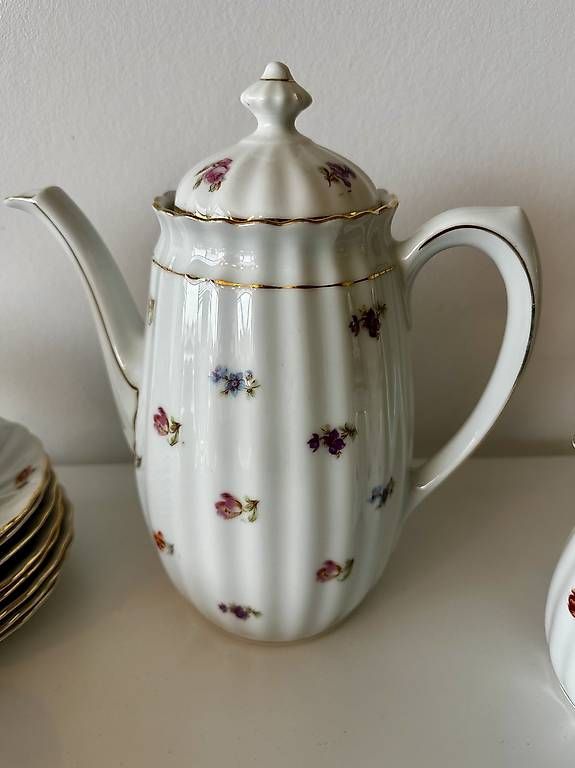 Set di piatti: Service à thé / café (24 pièces) – Usato da Vouvry venduto da aline_s 1