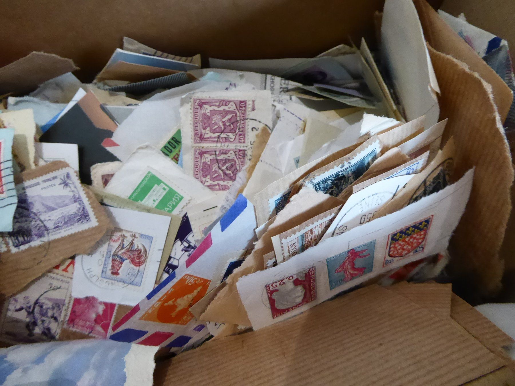 Tutti i francobolli: Posten Abschnitte Weltweit – Usato da Rothrist venduto da swisstools 3