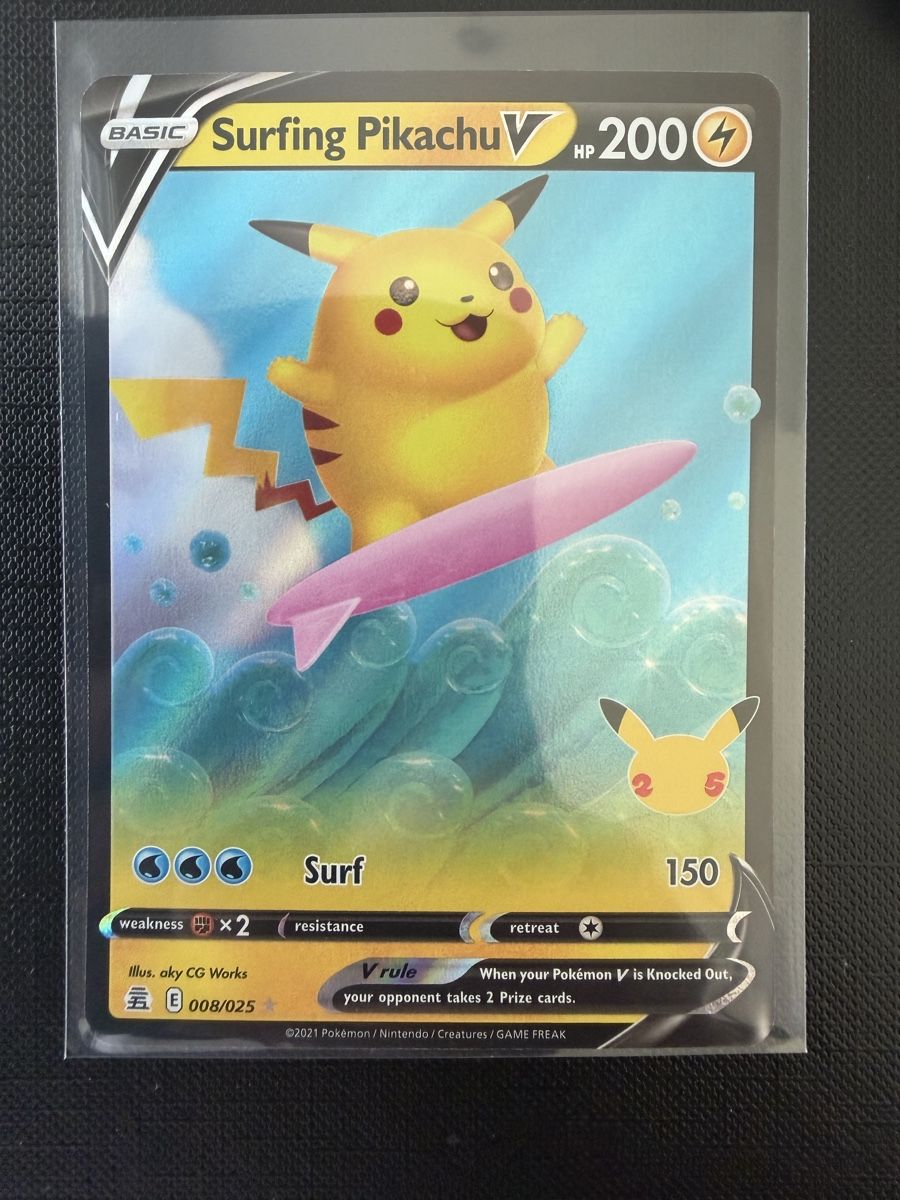 Pokémon Carte collezionabili: Surfing Pikachu V #008 EN Celebration – Nuovo (secondo la descrizione) da Savigny venduto da Matgab94