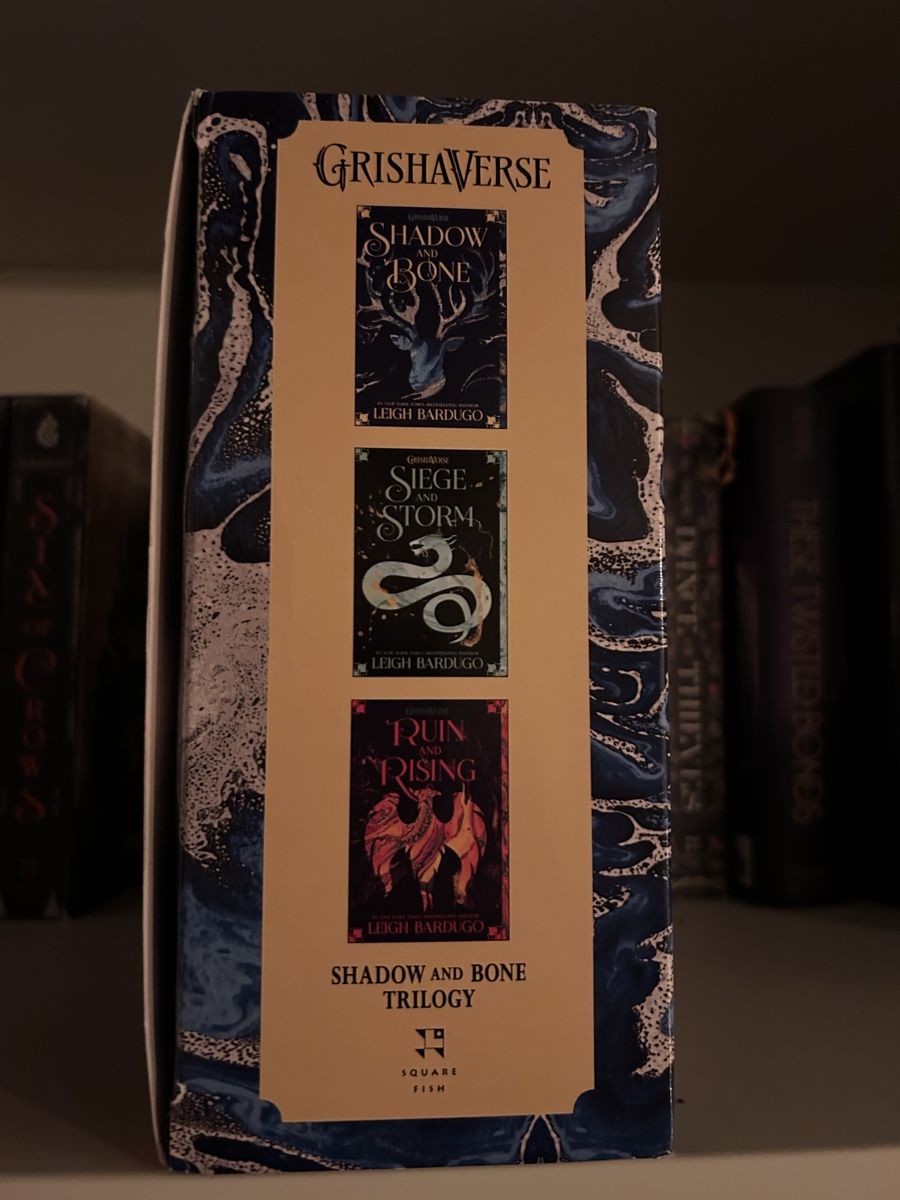 Libri: Shadow and Bone Triology – Usato da Zürich venduto da sar_m88j 2