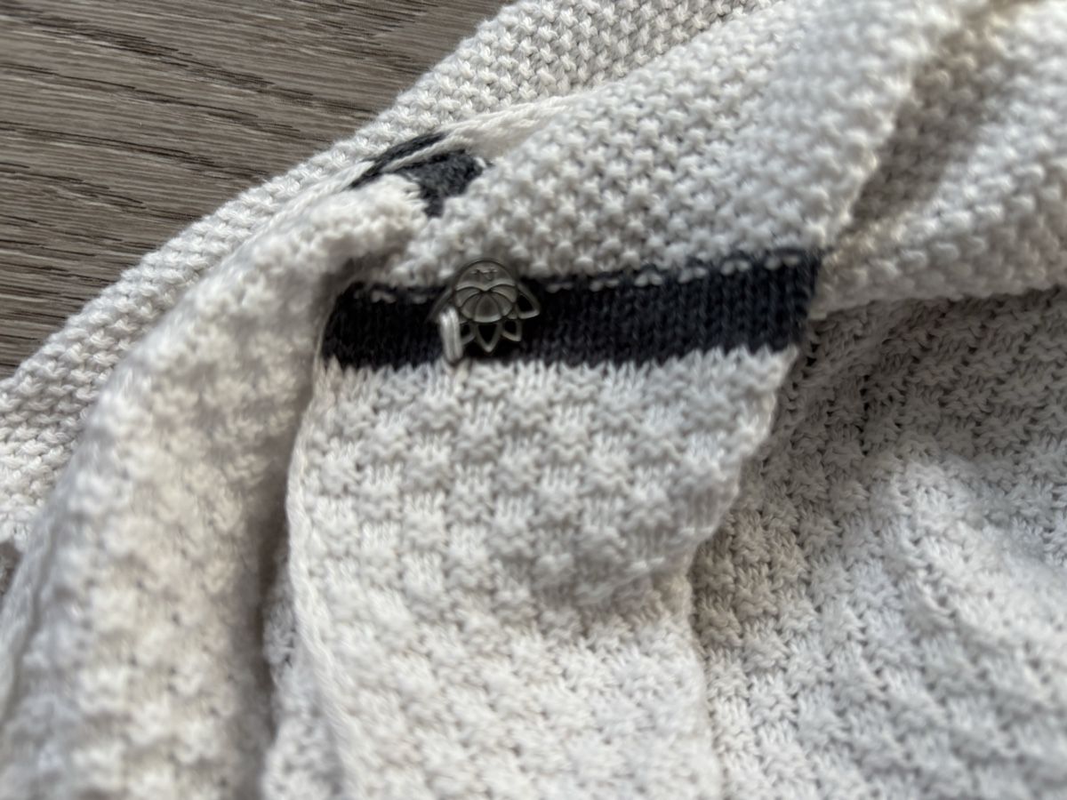 Nile Foulard & Sciarpe: NILE Loopschal wollweiss/grau – Usato da Aarwangen venduto da jbl_y8z7 2