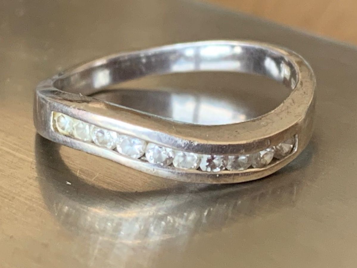 Anelli: silberring swing steinli (55) – Usato da Laufen venduto da Bellebellezza