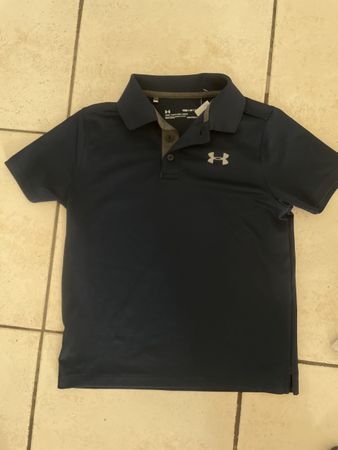 Under Armour Sport Polo T-Shirt Gr. YSM (128-137) - Neu!