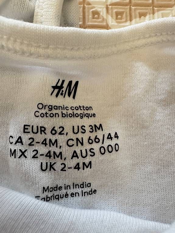H&M Kleiderpakete & -sets: 2 Stück H&M Babybodys Gr 62 – Gebraucht aus Meilen von JuliaFantasma 1