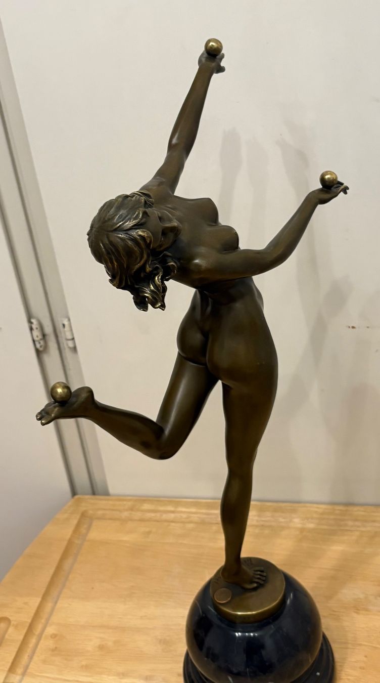 Figuren: Bronzefigur einer Tänzerin auf Marmorsockel, Top! – Gebraucht aus Frick von Rukki 9