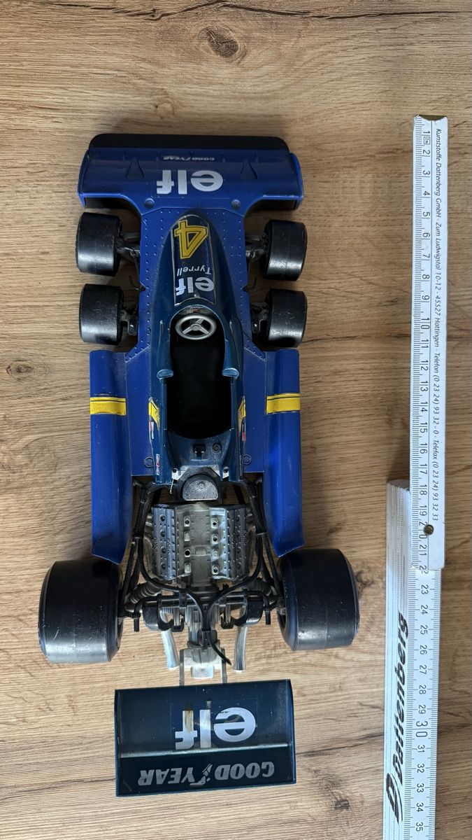 Bburago Modellini d'auto: F1 Burago 1/14 Modellautos – Usato da Allschwil venduto da Schweiz2016 4