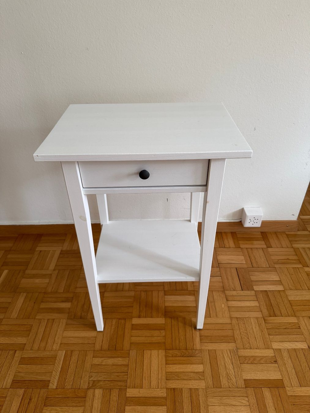 Comodini: Nachttisch weiss mit Schublade – Usato da Zürich venduto da mcl_78ql