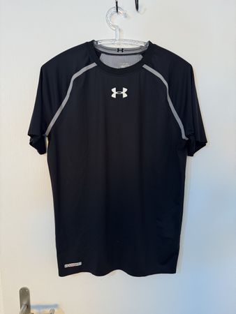 Under Armour Kompressionsshirt schwarz Grösse 2XL fit M/L