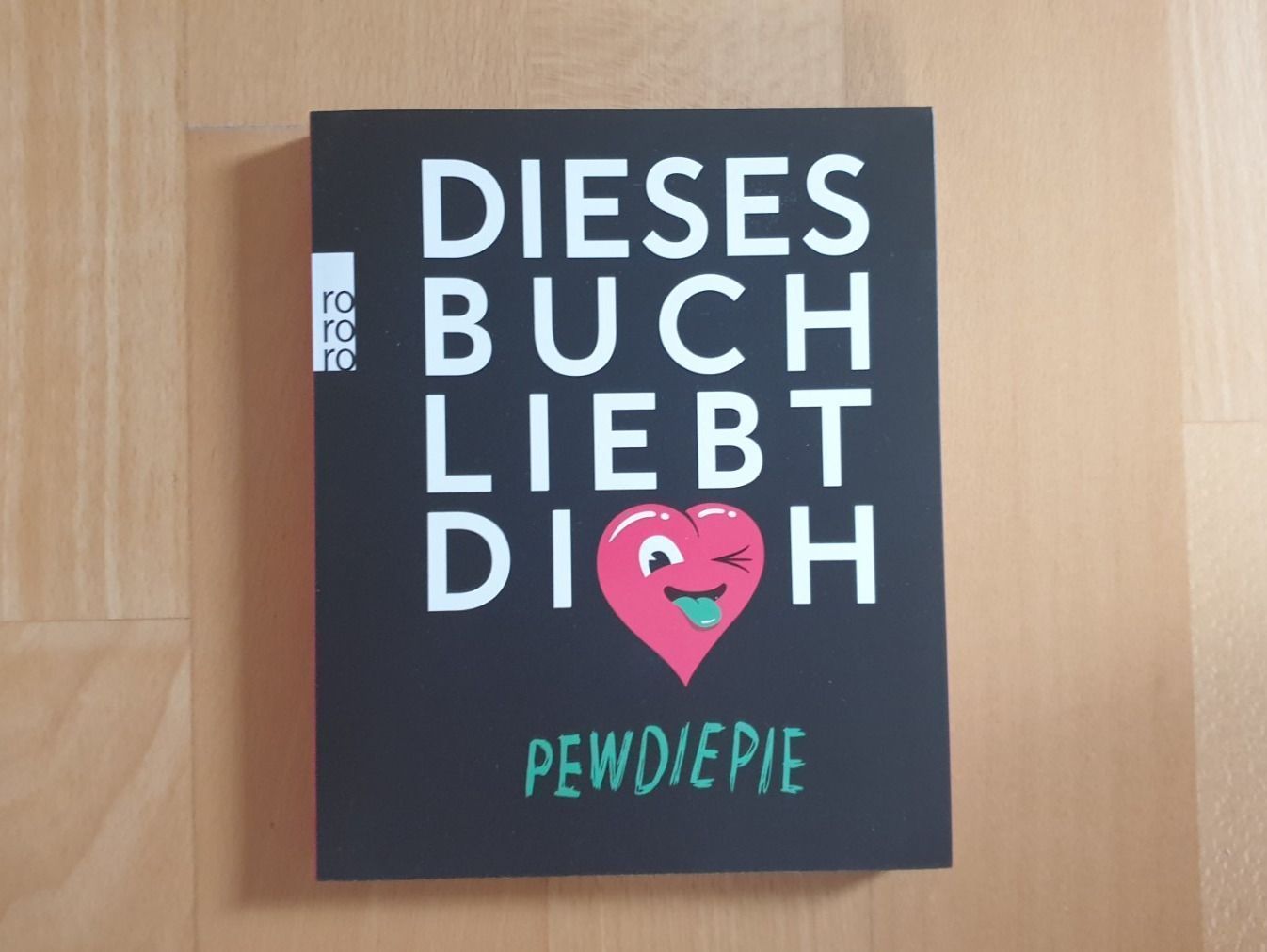 Libri: Dieses Buch liebt dich - Pewdiepie – Usato da Bösingen venduto da Akaiwa