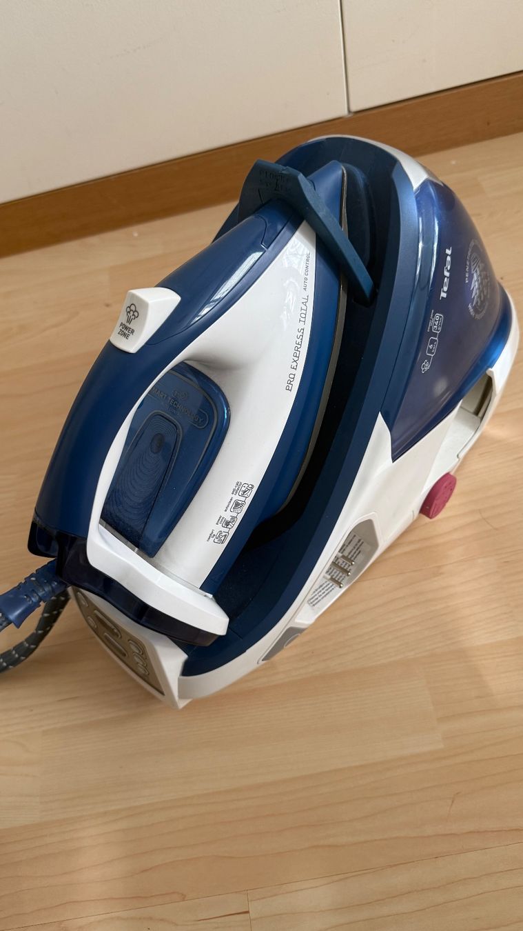 Tefal Ferri da stiro: Bügeleisen Tefal – Usato da Emmen venduto da Rdelfim