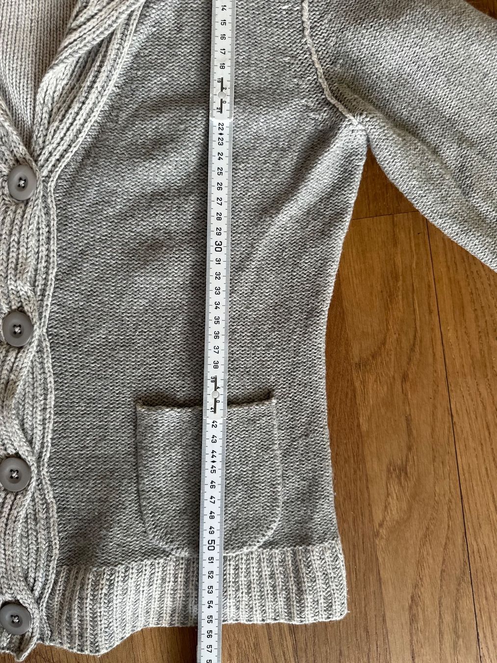 Jacken: Public Strickjacke, hellgrau- grau, sehr edel, Marke: Public – Gebraucht aus Bern von fluffy07 9
