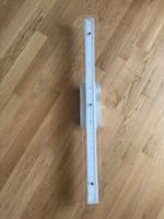Längliche Leuchte mit Acrylglas