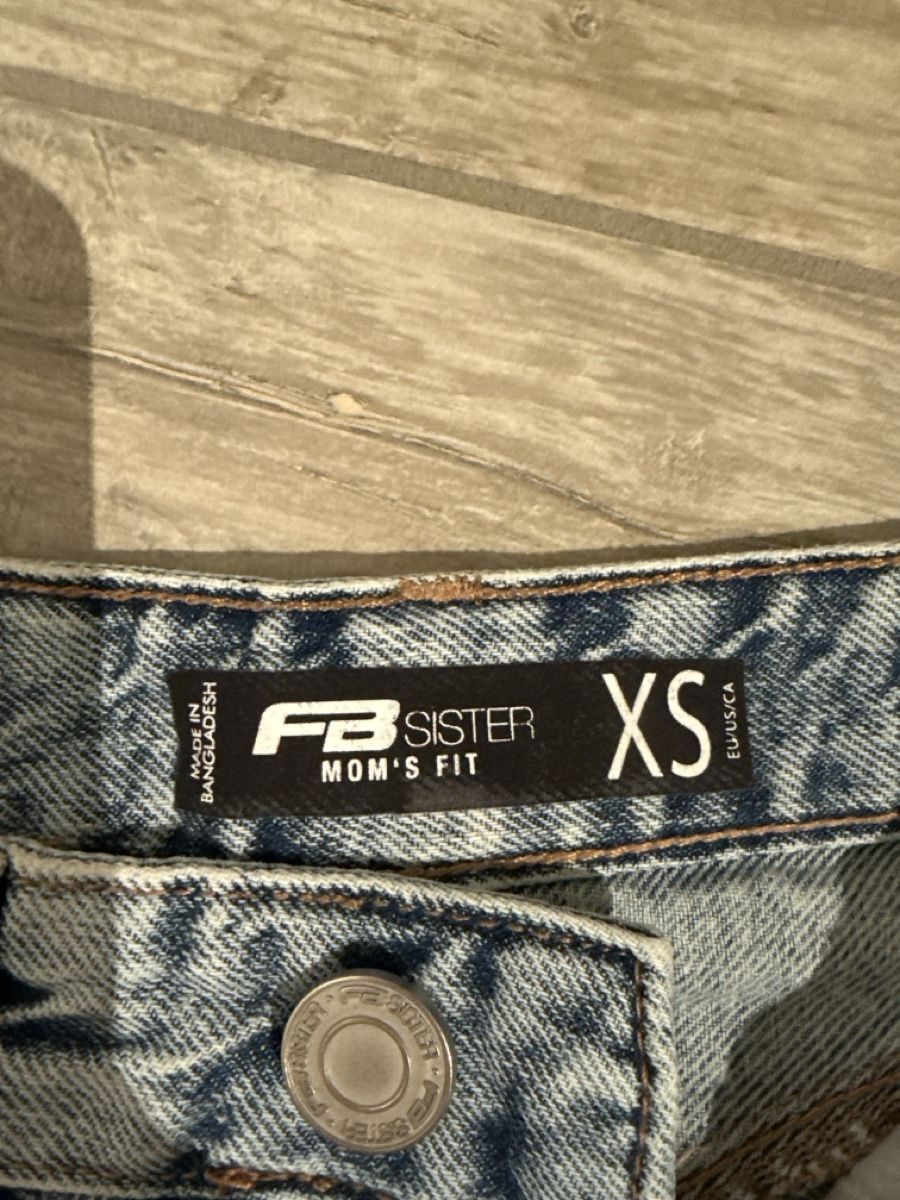 Jeans: Jeans hose – Usato da Niederlenz venduto da SaraMK6 1