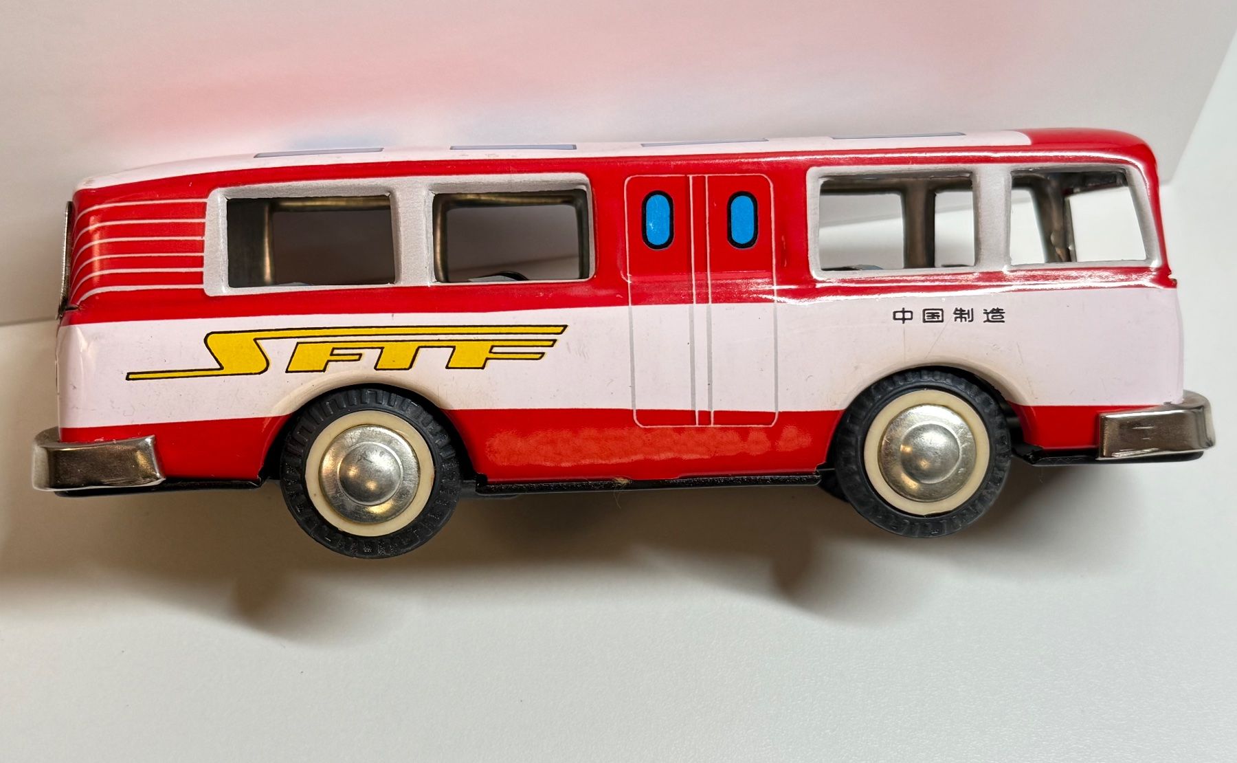 Modellini d'auto: Car en tôle lithographiée de SFTF – Usato da Denges venduto da peumens 7