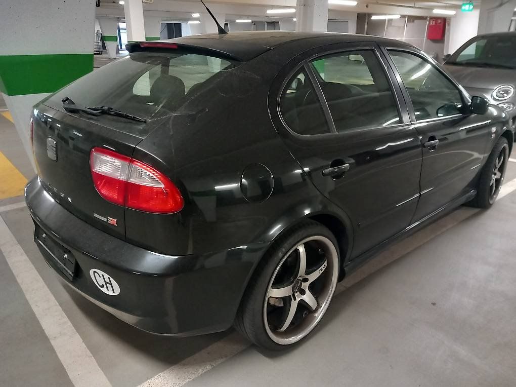 Seat Automobili: Seat Leon Cupra R 1,8 Turbo – Usato da Bremgarten b. Bern venduto da Skyrose 3