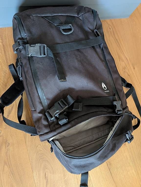 Zaini: Nixon Hauler Rucksack II – Usato da Burgdorf venduto da gug_75f5 2