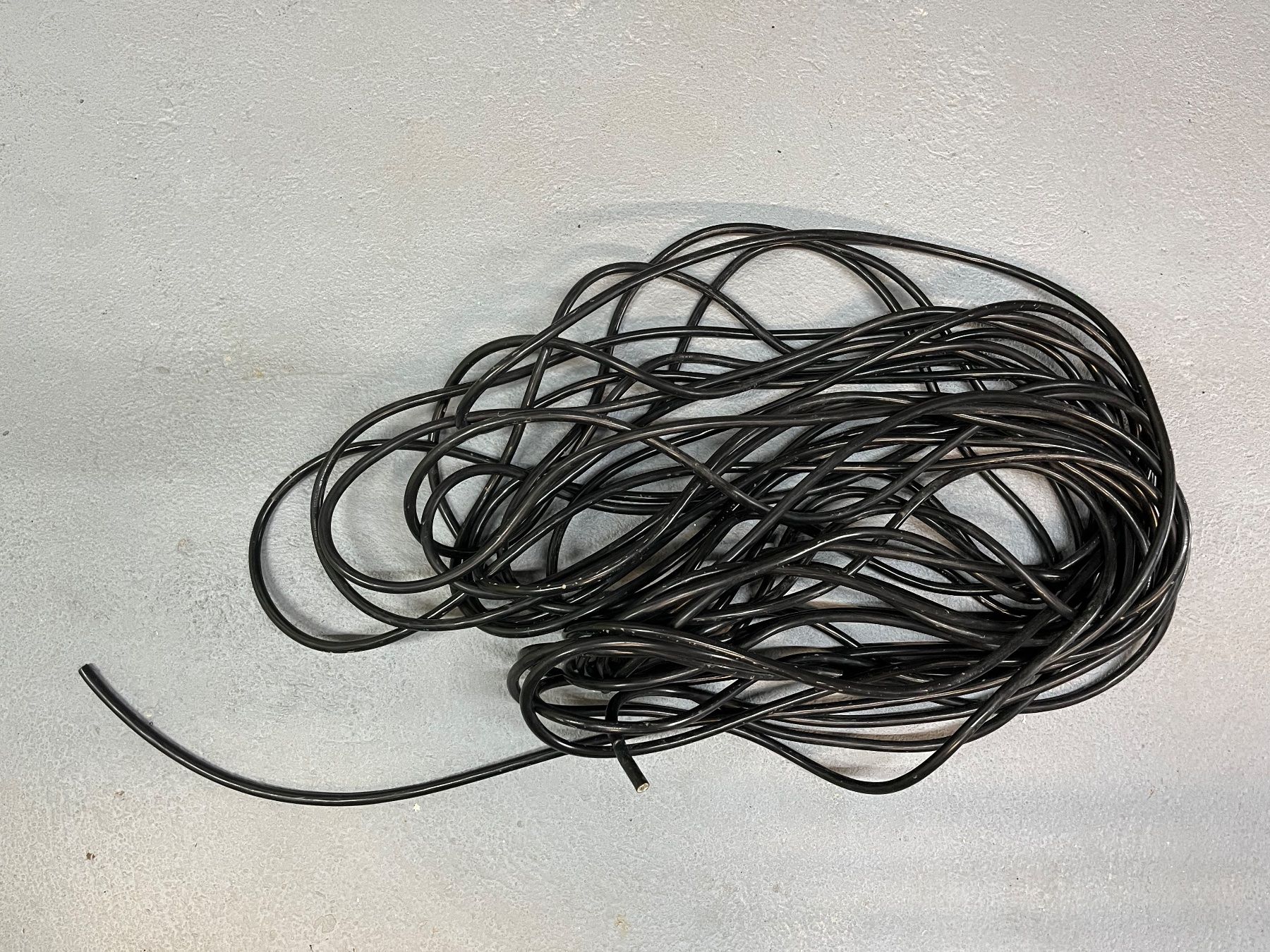 Câbles: Kabel, 5x1mm2, Litze, schwarz, 37m – Neuf (Voir description) à Attikon par Hagenholz81