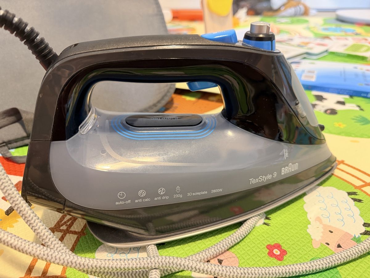 Braun Ferri da stiro: Braun TexStyle 9 Iron  – Usato da Dübendorf venduto da xce_m8qq
