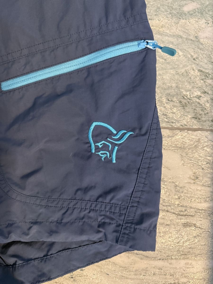 Norrøna Pantalons: Norrona shorts – D'occasion à Maisprach par Steini015 1