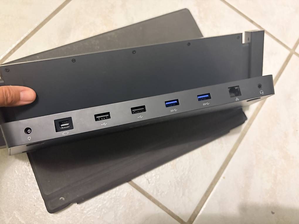 Microsoft Tablet PC: Microsoft Surface Pro 3 mit Tastatur & Dockingstation – Gebraucht aus Effretikon von hud_bq7l 3