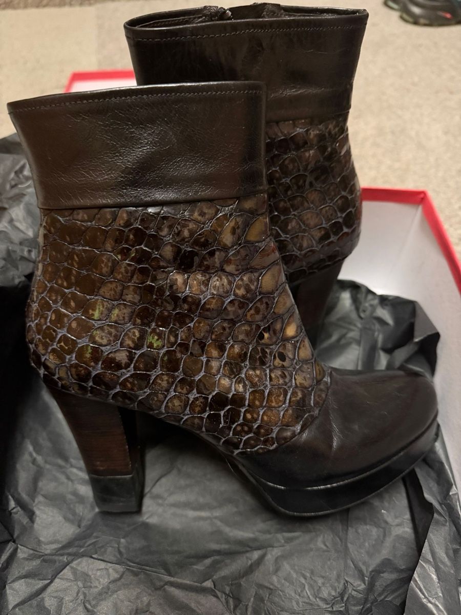 Scarpe da donna: Braune Stiefeletten, Pasito, Grösse 36 – Usato da Zürich venduto da sir_92jr
