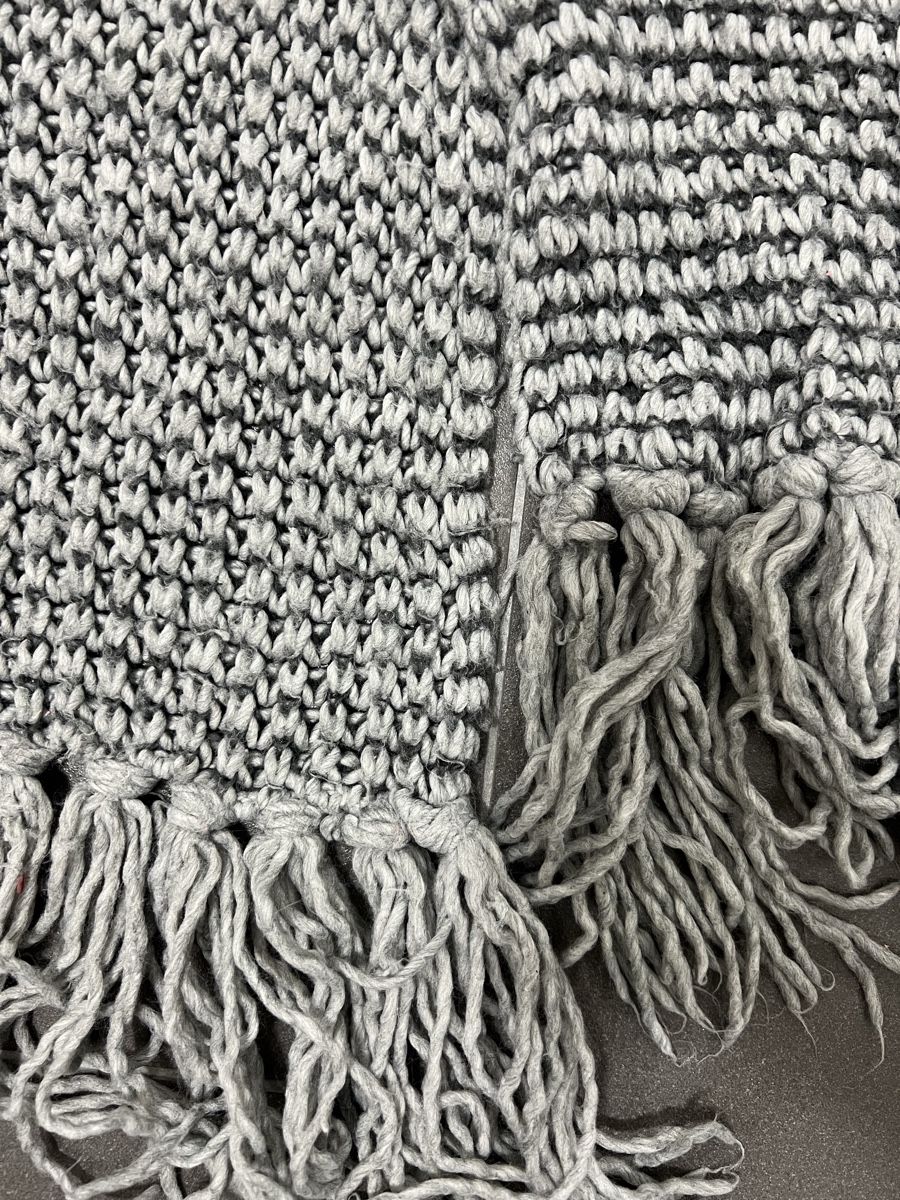Foulards, Tücher & Schals: Grauer langer Schal – Gebraucht aus Basel von shirley_gold 1