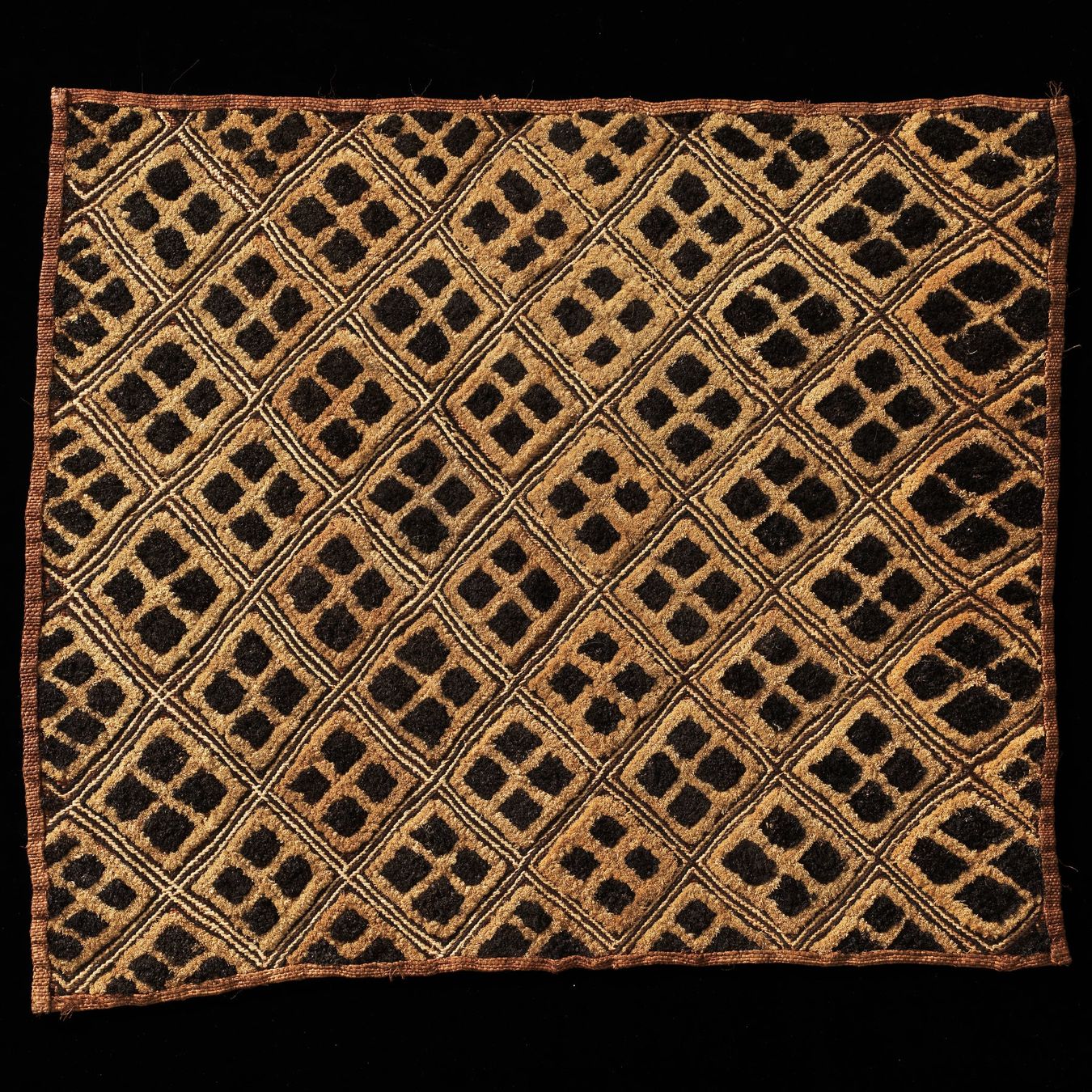 Tessuti: Raphia-Plüschgewebe, "Velours du Kasaï", Afrikanische Kunst – Usato da Basel venduto da MatthiDo 1