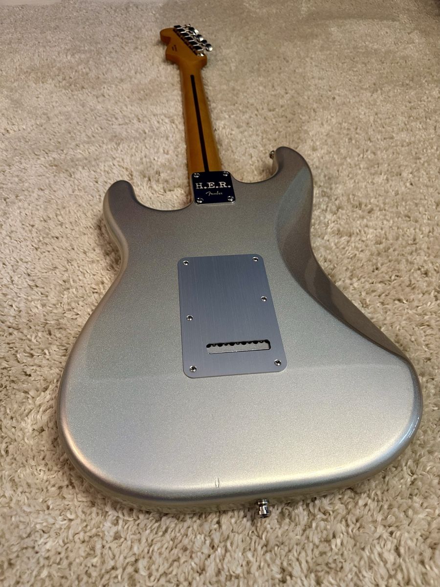 Fender Musikinstrumente: Fender Stratocaster H.E.R – Gebraucht aus La Tour-de-Trême von Amarokc_Game 4