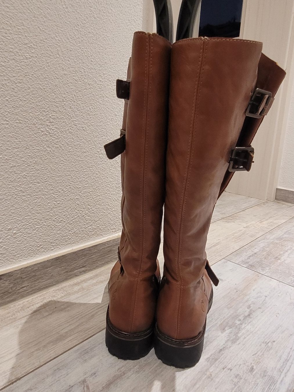 Scarpe da donna: stivali REMONTE n. 40 – Usato da Giubiasco venduto da A.B00 5