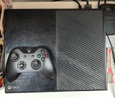 Xbox One Konsole  + 8-10 Spiele und Zubehöre