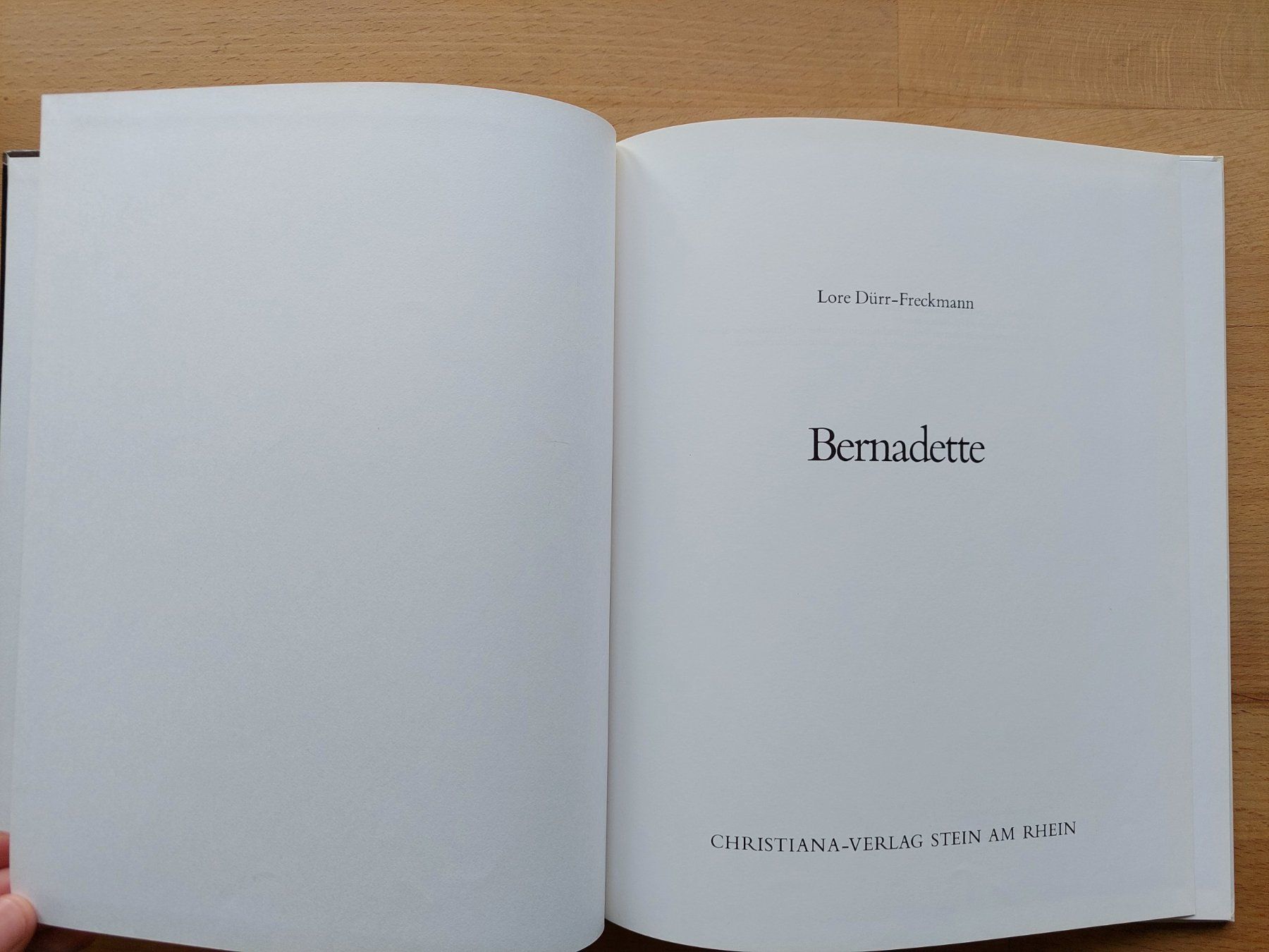 Libri: Bernadette - Lore Dürr-Freckmann 1. Auflage 1985 – Usato da Obfelden venduto da Foto_Bild_Kunst_Buch 1