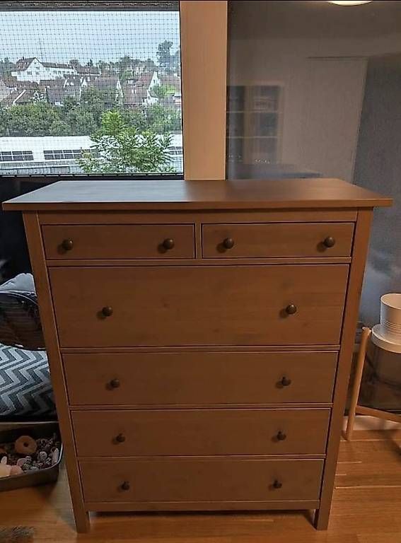 Commodes: IKEA Hemnes Kommode, 6 Schubladen, neuwertig – D'occasion à Basel par len_hx7l