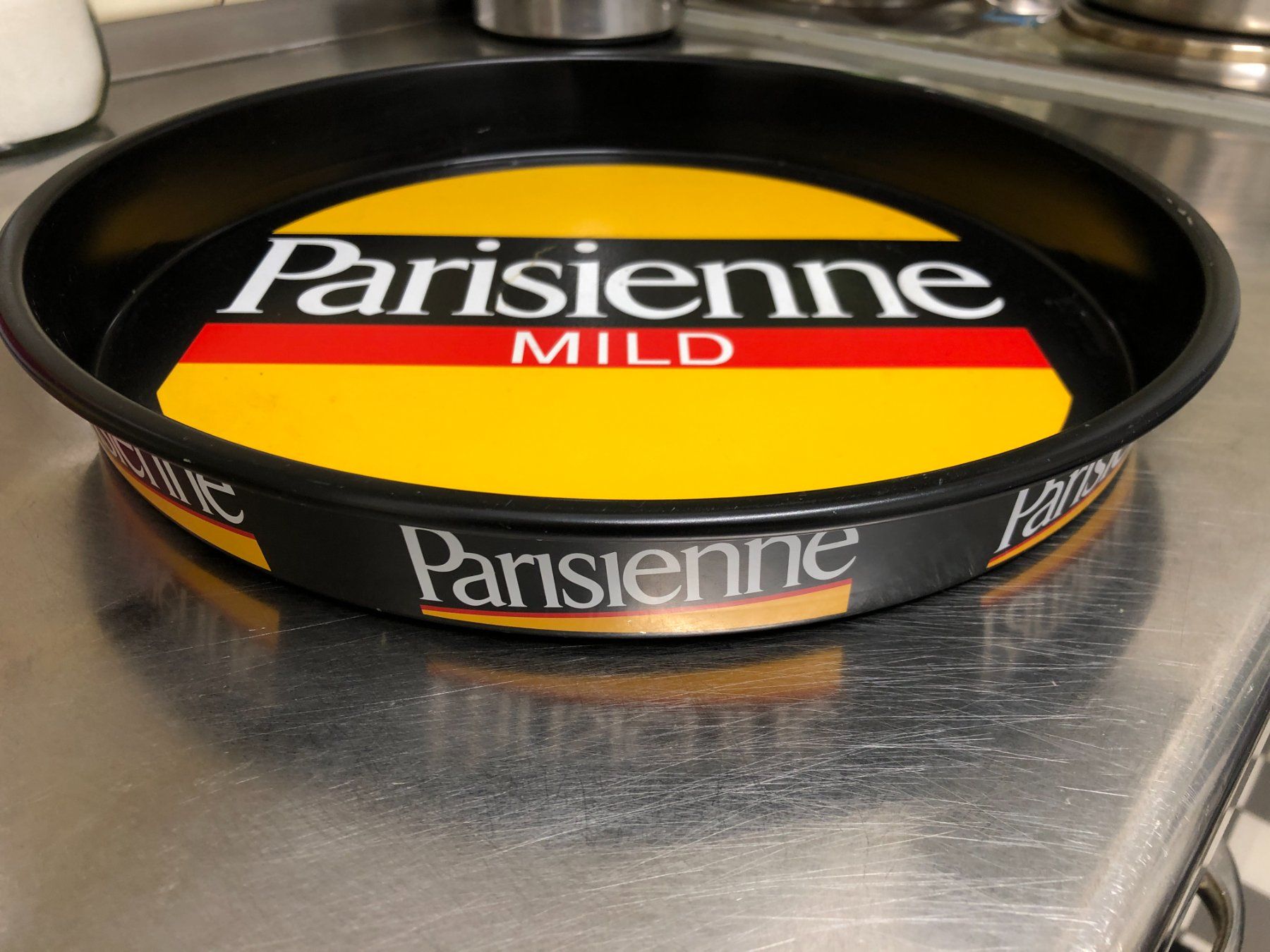 Alle Dekorationen: Metalltablett Parisienne Zigaretten Werbung Retro Vintage... – Gebraucht aus Zürich von Tivoli2 2