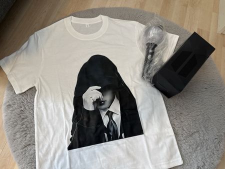 1x Light Stick + T-Shirt weiss Grösse S Jimin