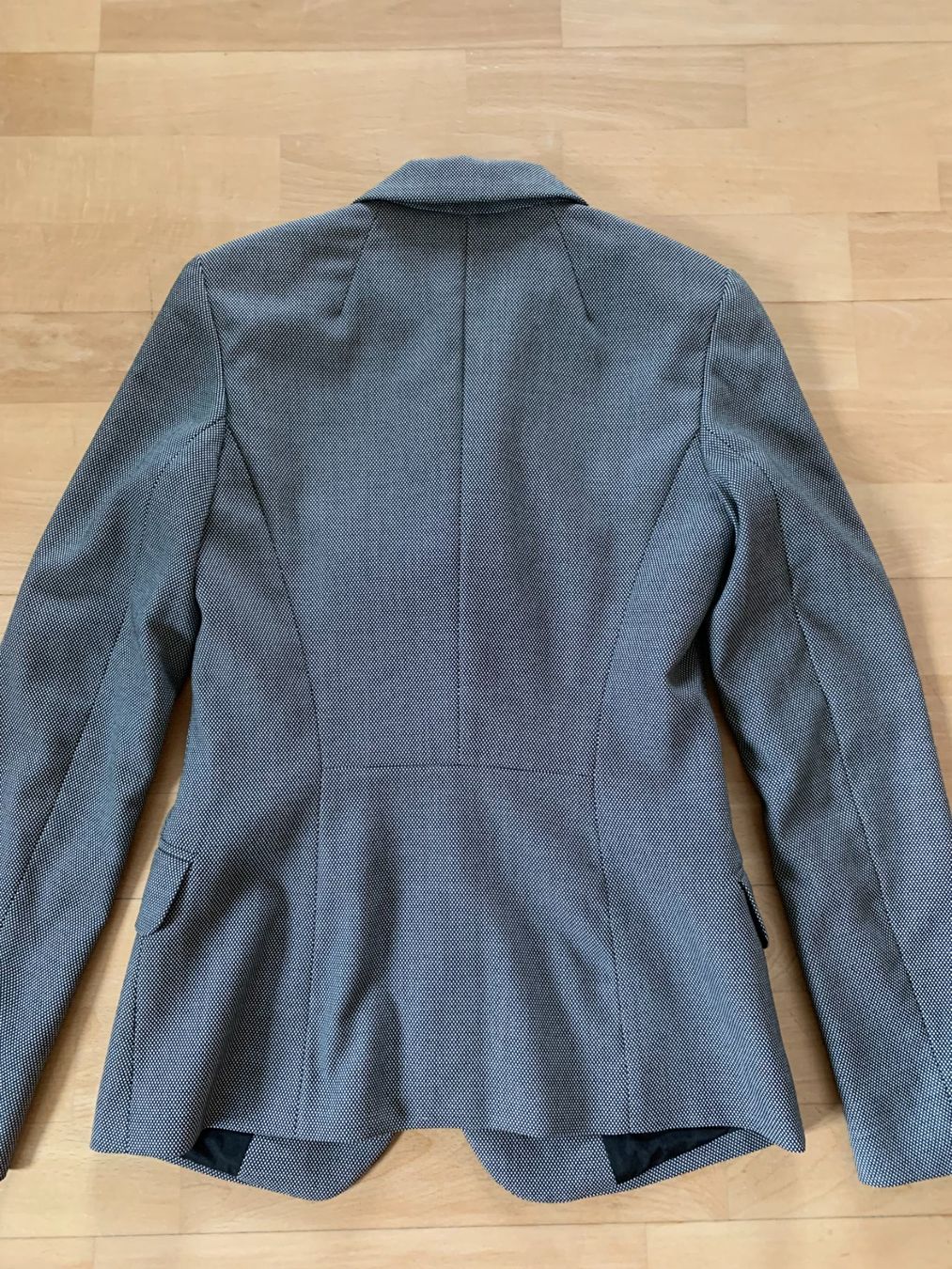 Comma Jacken: Comma Damen Blazer, Gr. 32, Schwarz/Weiss – Gebraucht aus Worb von farben20zauber 3