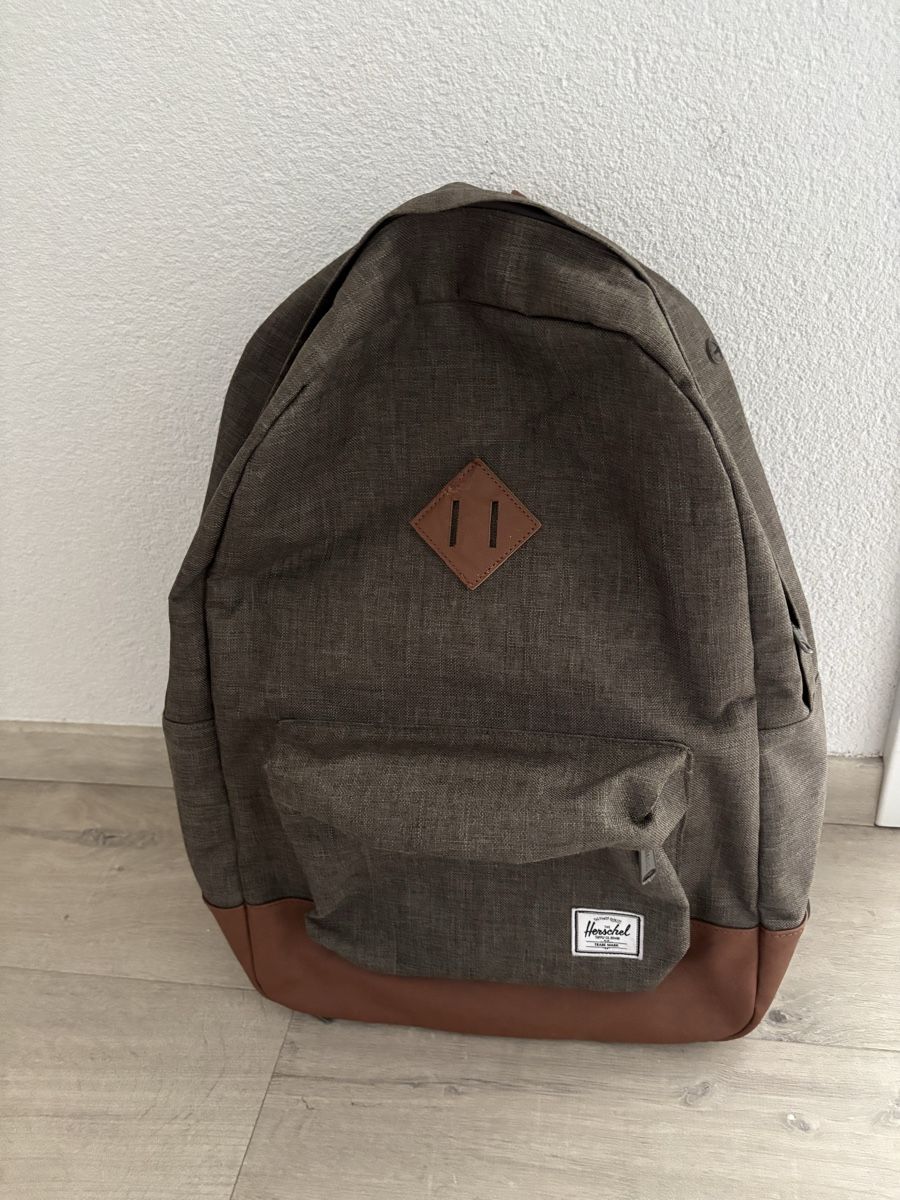 Herschel Zaini: Sac à dos  – Usato da Chapelle-s-Moudon venduto da vanesso