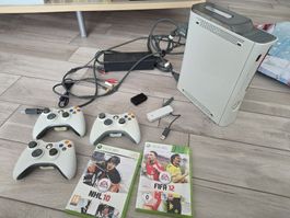 Microsoft Xbox 360 Konsole mit 3 Controllern 