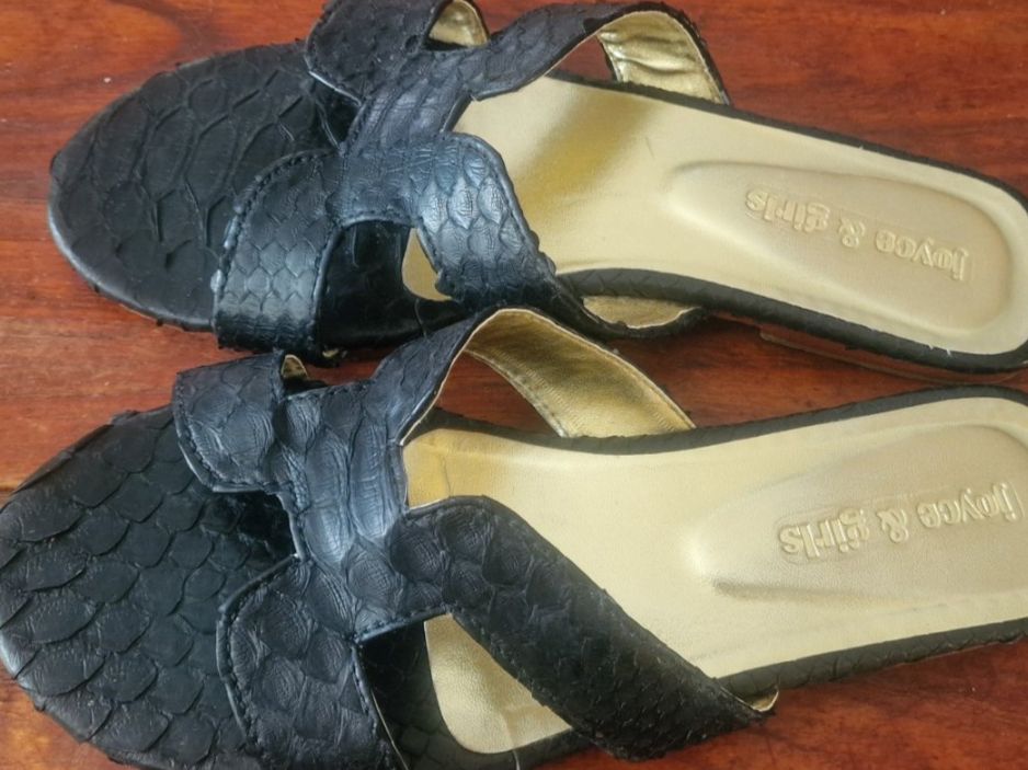 Scarpe da donna: Sandale – Usato da Erlenbach ZH venduto da alina1202 1