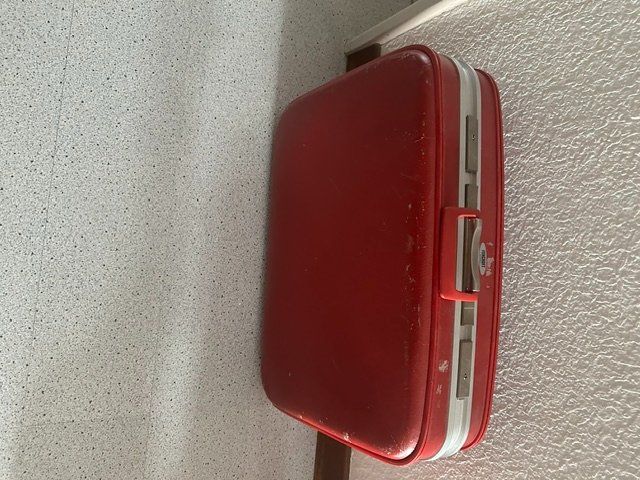 Valises de voyage: Koffer rot retro gebraucht – D'occasion à Bern par Stefan66