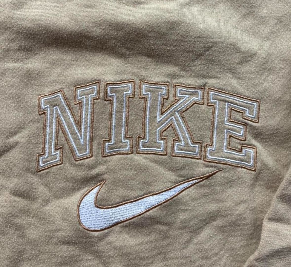Nike Maglioni & Felpe: Vintage Nike Pullover – Usato da Lausen venduto da sineri 1