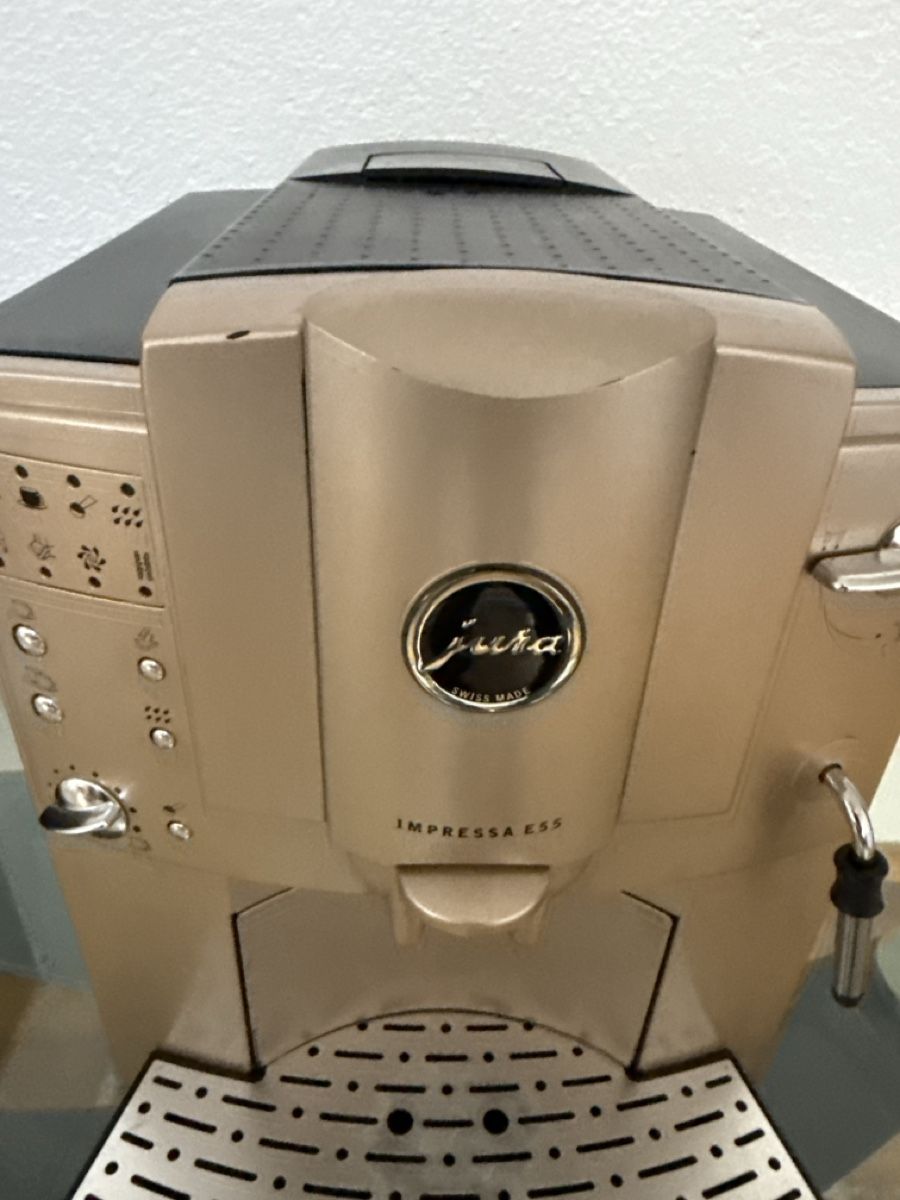 Jura Macchine per caffè & Macchine per espresso: Machine à café Jura Impressa E55 – Usato da Soyhières venduto da Jura22 2