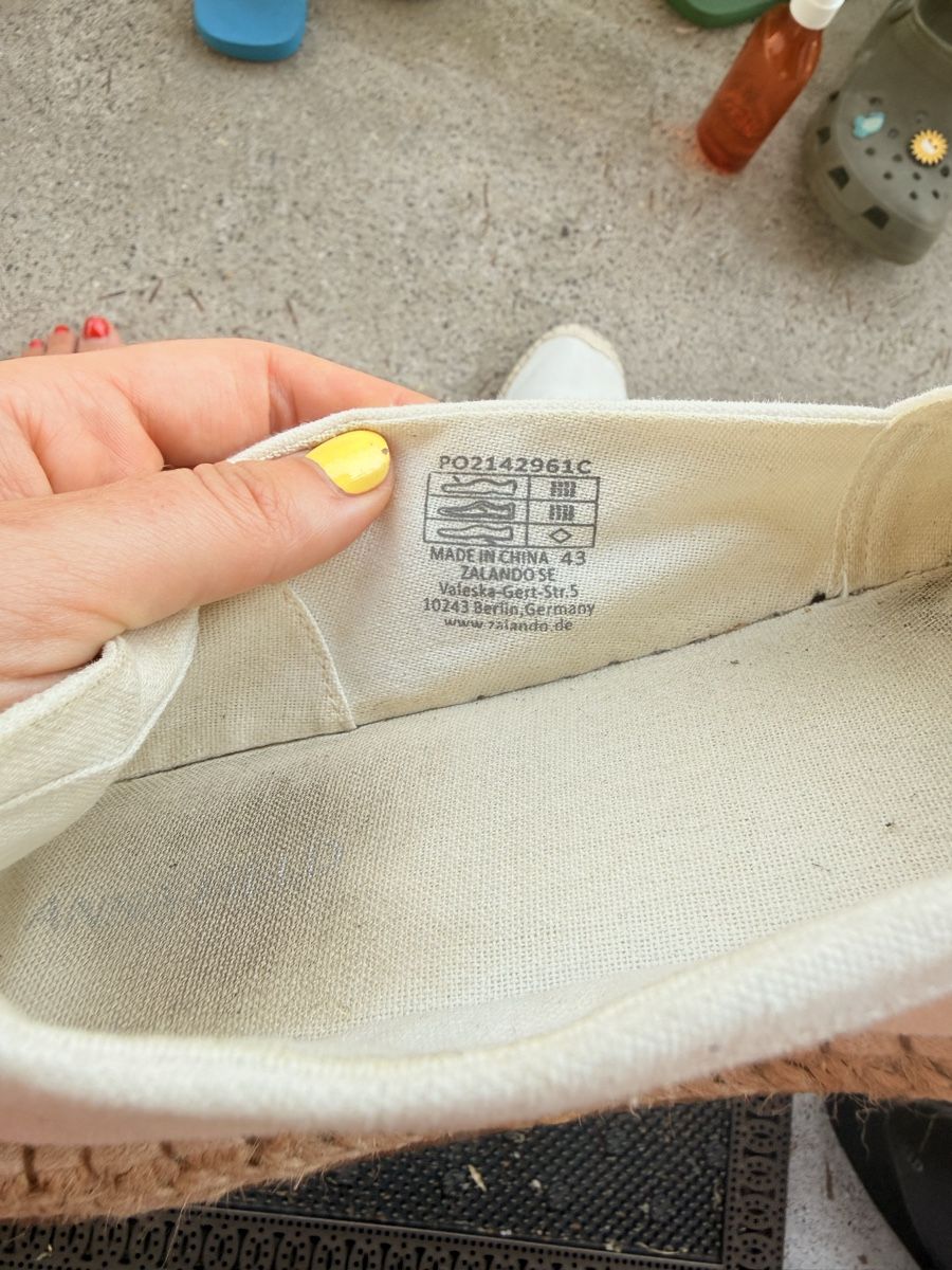 Chaussures hommes: Schuhe Weiss Grösse 43 – D'occasion à Dotzigen par White_Warrior 1