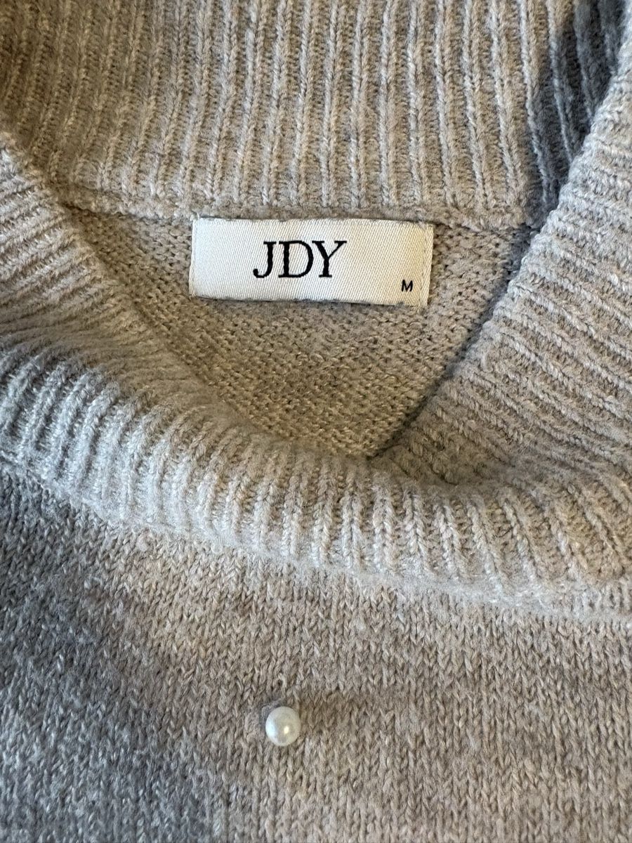 Top: JDY Strickpullover mit Puffärmel, Grösse M, Top Zustand! – Usato da Zürich venduto da nadin.nadin2 4