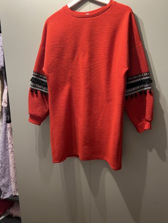 Damen Kleid rot Grösse S mit Bommeln Ärmel